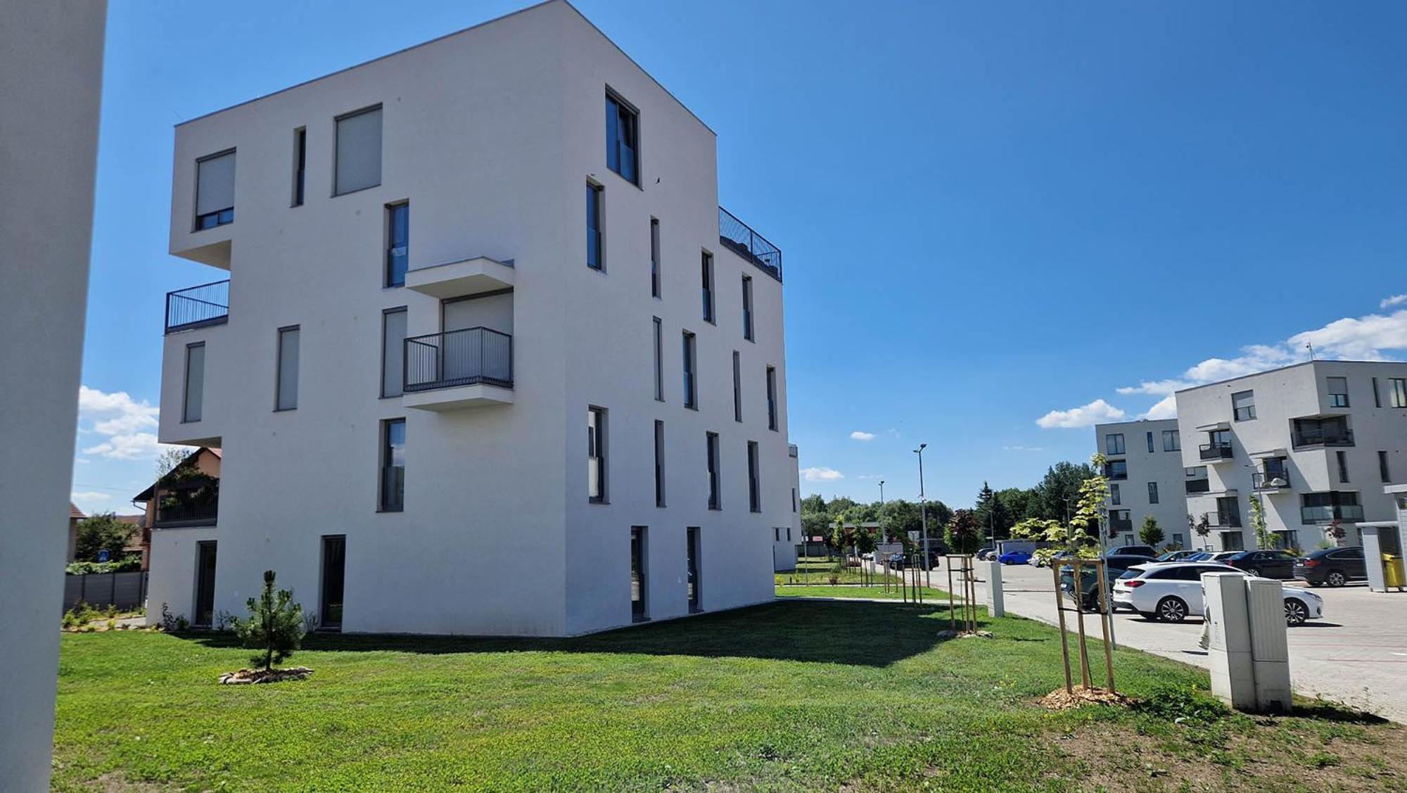 Hillshome - 84M2 Moderny Byt S Terasou Aj Saunou Liptovský Mikuláš Eksteriør bilde