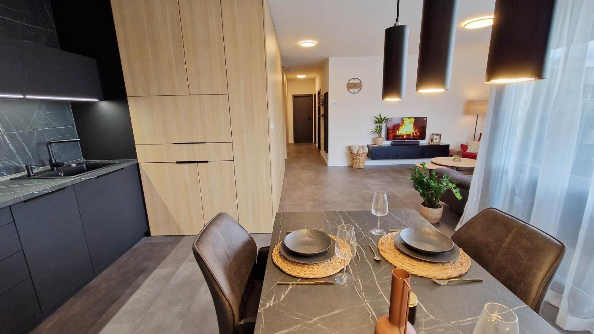 Hillshome - 84M2 Moderny Byt S Terasou Aj Saunou Liptovský Mikuláš Eksteriør bilde
